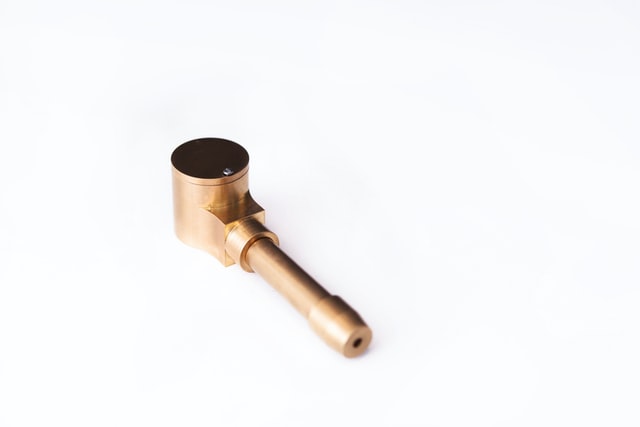 metal cannabis pipe